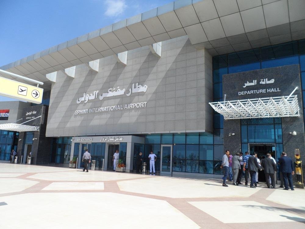 جمارك مطار سفنكس تحبط محاولة تهريب 298 قطعة من المستلزمات الطبية