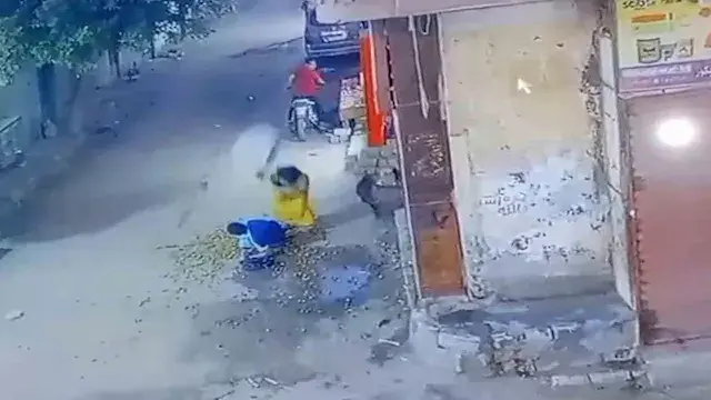 "ضربته بالطشت".. تفاصيل اعتداء...