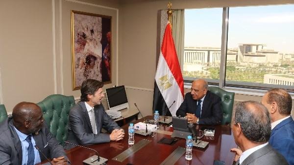 عصمت: تعزيز توافق المواصفات المصرية للمنظومات الكهربائية مع نظيرتها الدولية