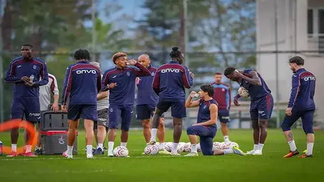 "في غياب صلاح".. طرابزون يواصل تدريباته استعداد لمواجهة سامسون سبور بالدوري