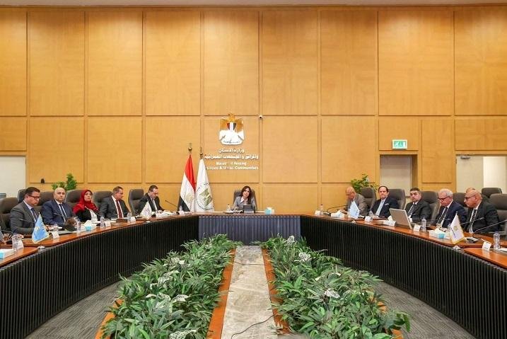 وزيرة الإسكان تتابع طرح 10 آلاف وحدة بنظام الإيجار المنتهي بالتملك