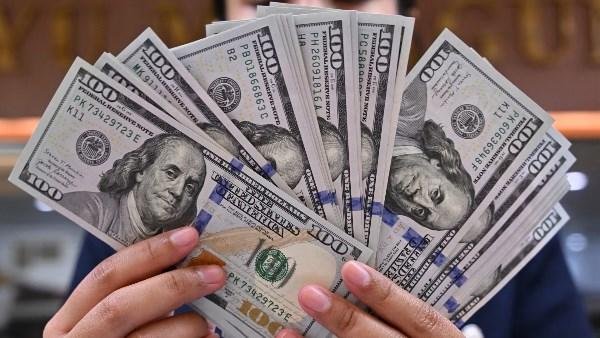 عقب تراجعه .. أعلى سعر لصرف الدولار في البنوك اليوم الأربعاء 7 أكتوبر