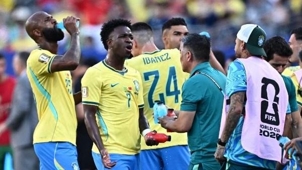 التعادل الإيجابي  2-2 بين البرازيل وأستراليا بالشوط الأول وديا