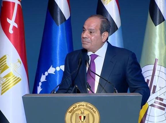 الرئيس السيسي: ندائي لكل الناس في مصر.. حصنوا بلدكم ضد المؤامرة دي