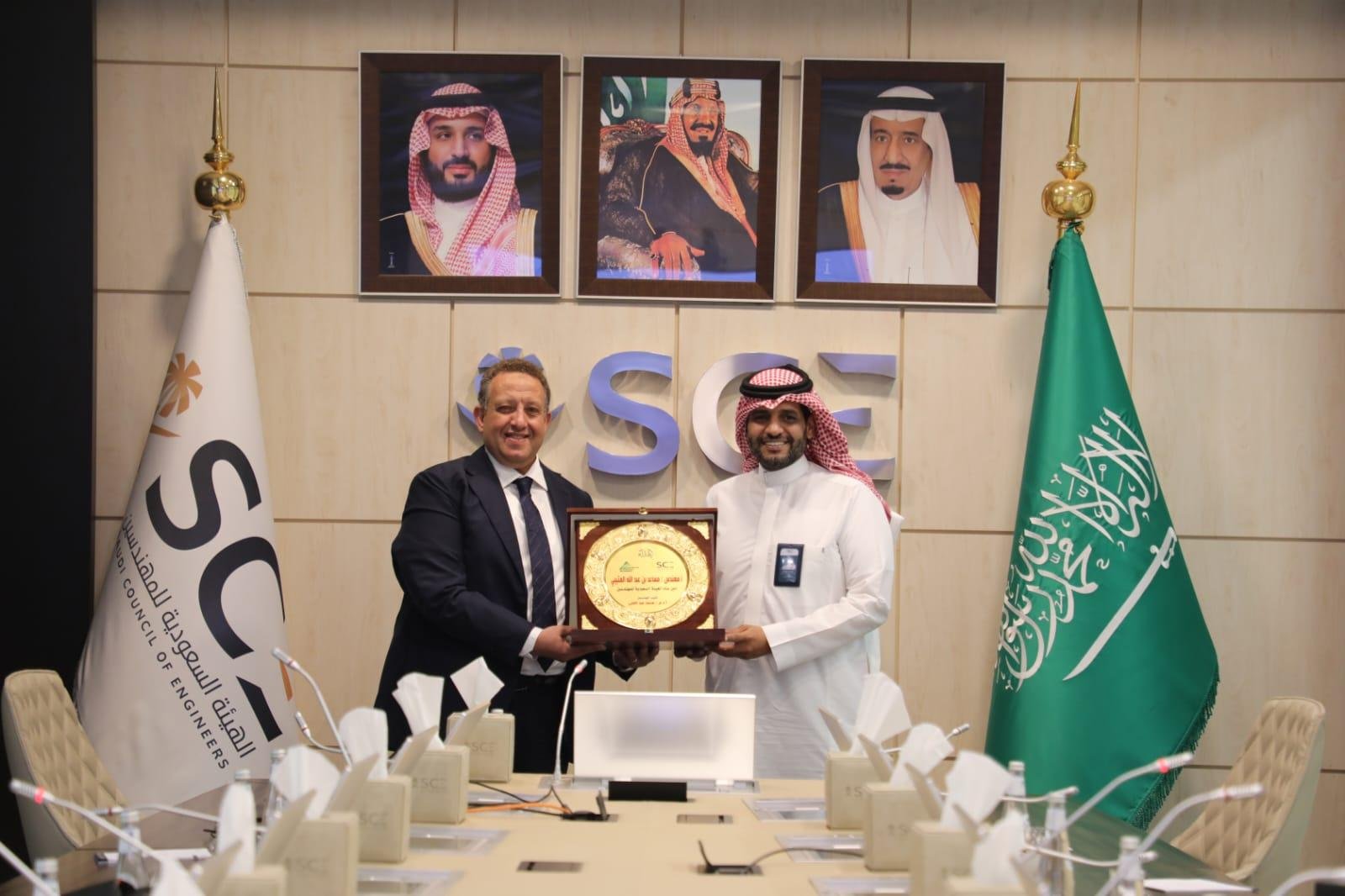 نقيب المهندسين يلتقي رئيس الهي...