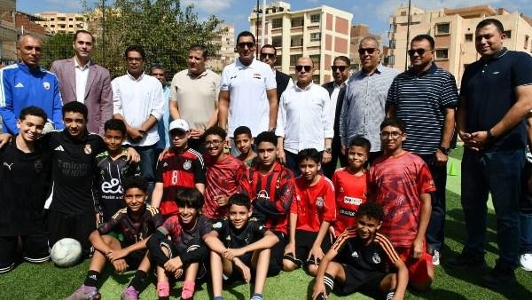 وزير الرياضة ومحافظ الغربية يفتتحان ملعبًا سباعيًا بمركز شباب في سبرباي