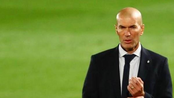 زيدان يعلن قائمته الأولى مع منتخب فرنسا.. 5 وجوه جديدة وعودة كامافينجا