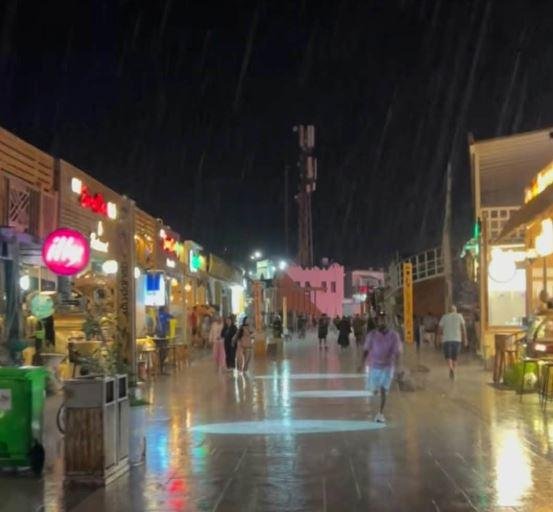 عواصف رعدية في دهب وسيول تضرب وادي وتير بطابا