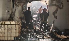 حريق داخل مصنع مجمدات بالعاشر من رمضان وإصابة 6 أشخاص باختناق