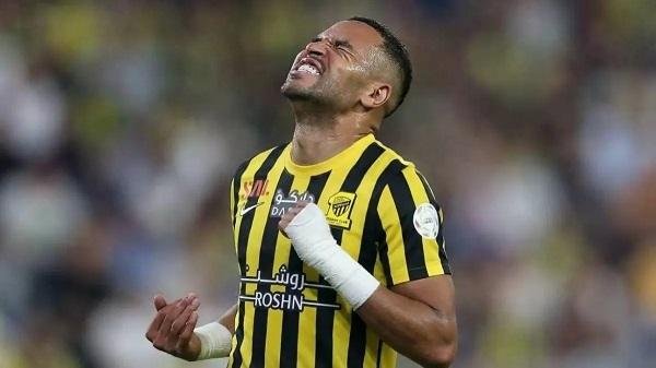 إشبيلية يشكو فنربخشة إلى فيفا بسبب مستحقات صفقة يوسف النصيري