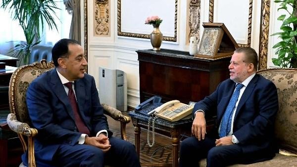 لزيادة الدولار وتأمين السلع.. مدبولي ومحافظ البنك المركزي يناقشان كبح التضخم وزيادة التدفقات الدولارية