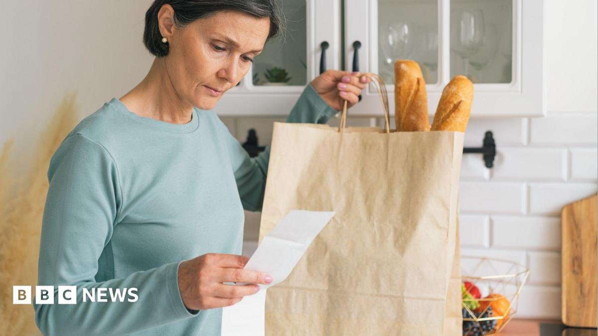 UK inflation rises to 2.9%