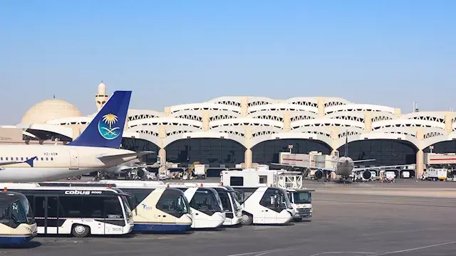 إعادة فتح مطار الملك خالد الدولي في الرياض اعتبارا من اليوم الأحد