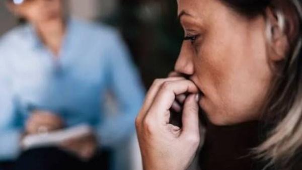 منع الاحتجاز بلا سند.. كيف يضبط قانون رعاية المريض النفسي الدخول الإلزامي؟