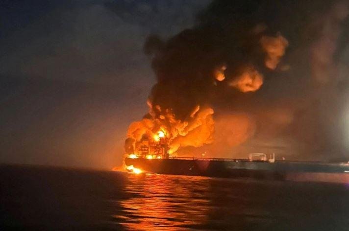 هيئة بريطانية: استهداف سفينة بمقذوف مجهول قرب جزيرة إيرانية