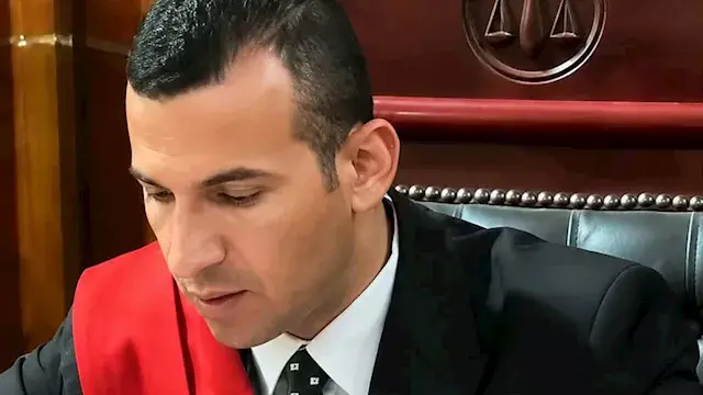 ضحية "القاضي المزيف": "خسرني ا...