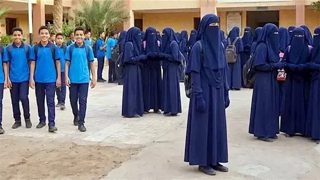 منشور عن الزي الموحد لمدرسة إع...