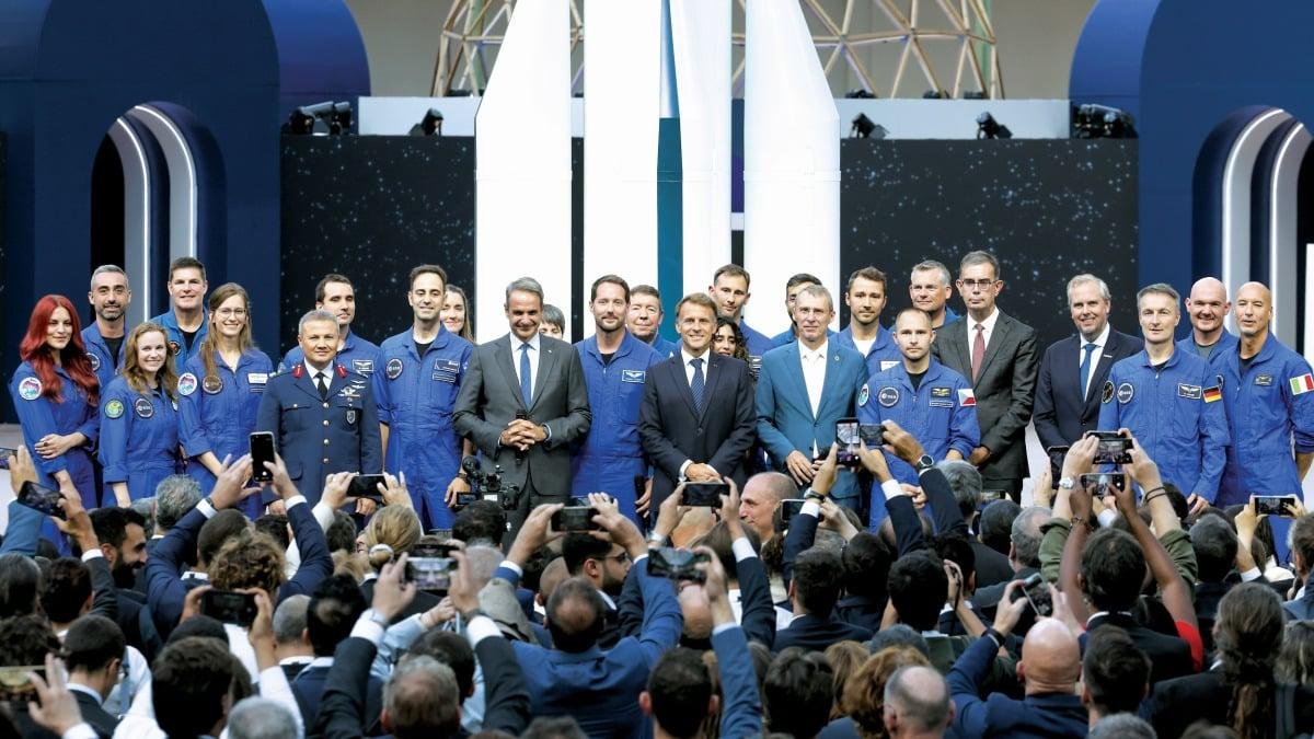 قطر تشارك بالقمة الدولية للفضا...