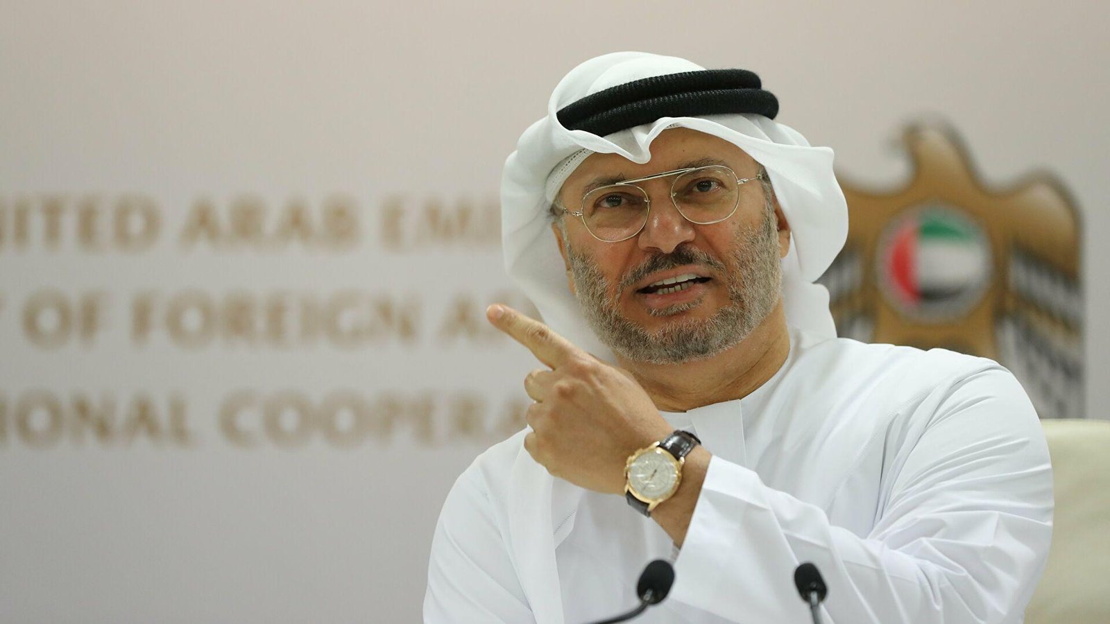 مستشار رئيس الإمارات يشيد بـ بديهية استراتيجية لدى السادات في حرب أكتوبر