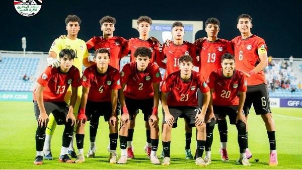 منتخب الناشئين بالقميص الأحمر أمام الصين في نصف نهائي كأس الخليج