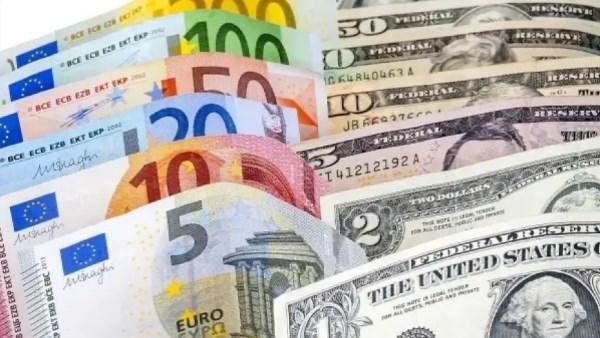 بعد انخفاض الدولار.. أسعار العملات الأجنبية والعربية اليومذ