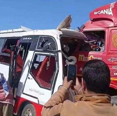 اجتماع طارئ لجامعة بني سويف لاحتواء تداعيات حادث أتوبيس الطلاب: رعاية كاملة للمصابين