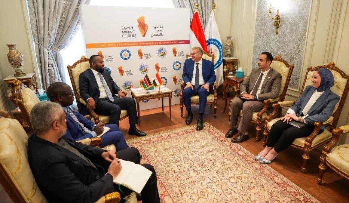 وزير البترول يبحث مع وزيري التعدين بكينيا وتنزانيا توطين الصناعات التعدينية ودعم الاستثمارات المشتركة