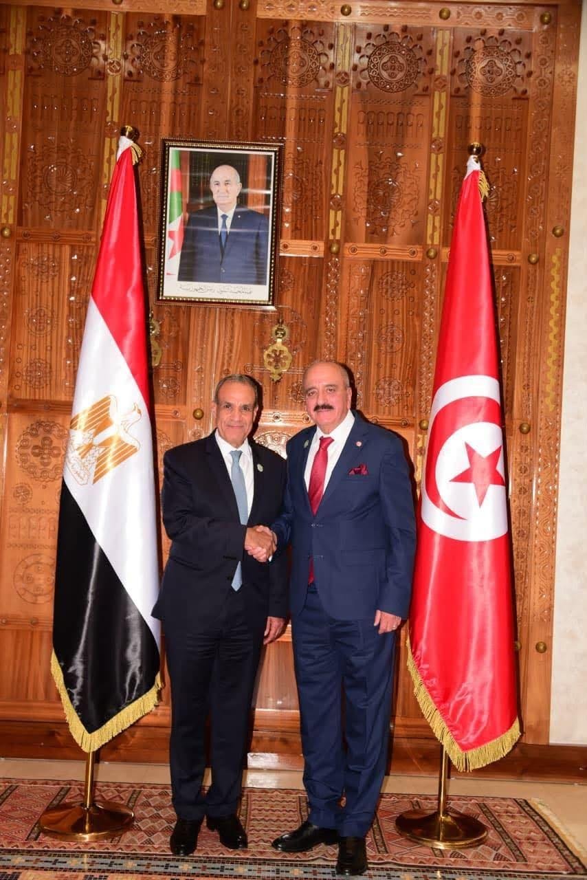 وزير الخارجية يلتقي نظيره التونسي يتبادلان الرؤى بشأن التطورات الإقليمية