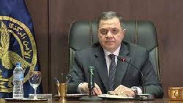قرارات جديدة من وزير الداخلية بإبعاد أجانب خارج البلاد
