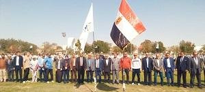جامعة أسوان تستقبل الطلاب بتحية العلم والأنشطة الرياضية