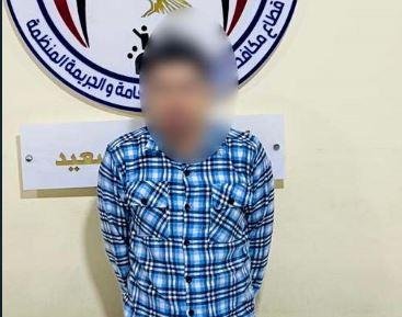 ضبط عامل يستولى على أموال المواطنين بانتحال صفة موظف بنك