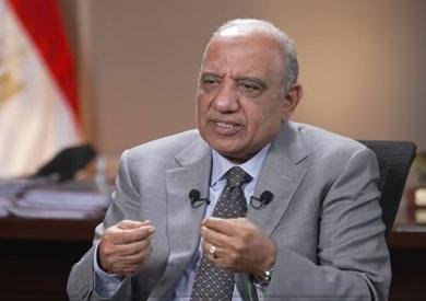 «مين بيدفع تمن الكهرباء في مصر؟».. محمود عصمت يجيب: المواطن والبترول والمالية والقطاع «كلهم بيدفعوا»