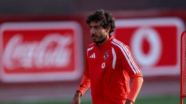 ناقد رياضي: محمد هاني يجدد عقده مع الأهلي حتى 2030