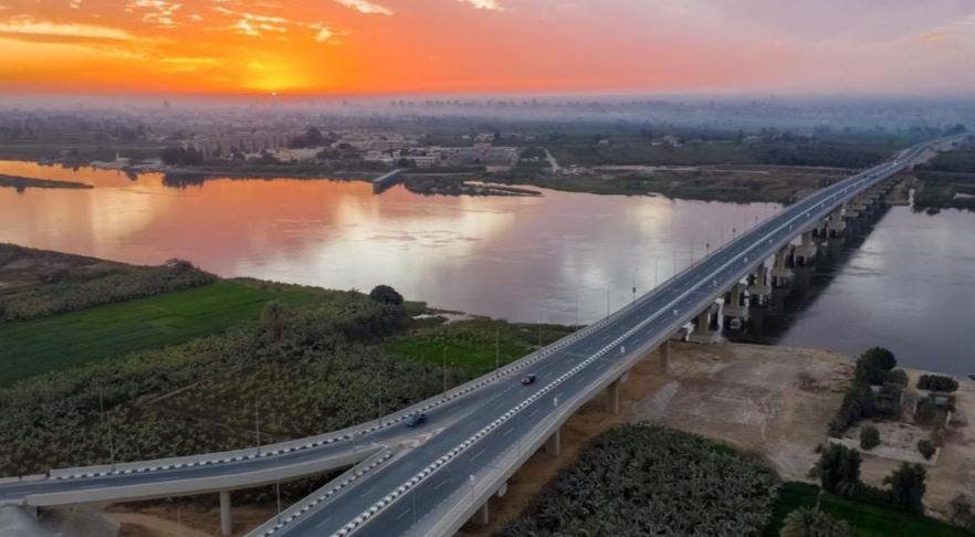 12 عاما من مشروعات النقل.. تنفيذ 6600 كم طرق و19 محورا جديدا و946 كوبري ونفقا
