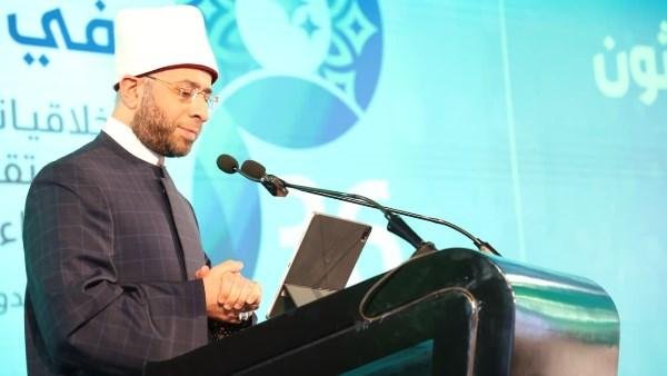 وزير الأوقاف يهنئ أيمن عبد الغني بتجديد تكليفه بتسيير أعمال وكيل الأزهر