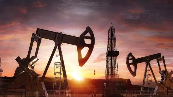 وزير البترول الأسبق يكشف أسباب ارتفاع تكلفة مشروعات الطاقة