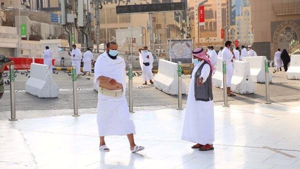 هل يشترط الاغتسال عند مسجد التنعيم للإحرام بالعمرة الثانية؟.. الإفتاء توضح