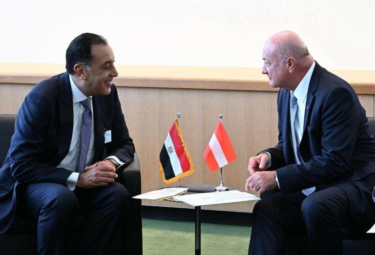 رئيس الوزراء يبحث مع مستشار النمسا تعزيز العلاقات الاقتصادية والتبادل التجاري بين مصر والنمسا