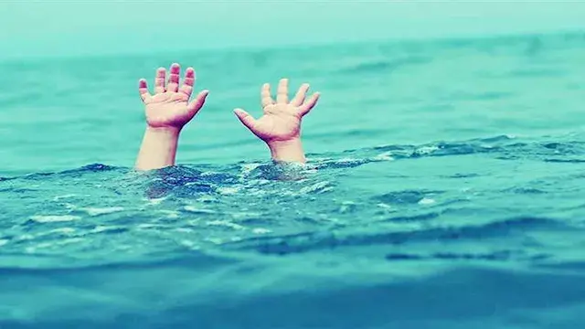 في غفلة من الأسرة.. مصرع طفلين...