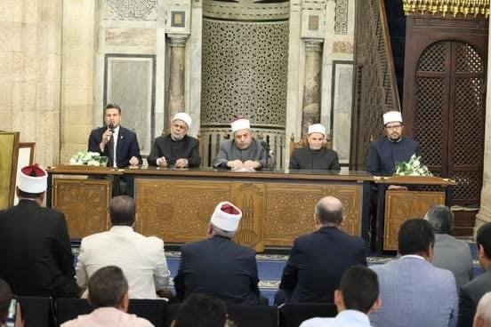 مدير مركز الأزهر العالمي للفتوى الإلكترونية: الأزهر يرسخ ثقافة الجمع بين حفظ القرآن الكريم والتفقه في الدين