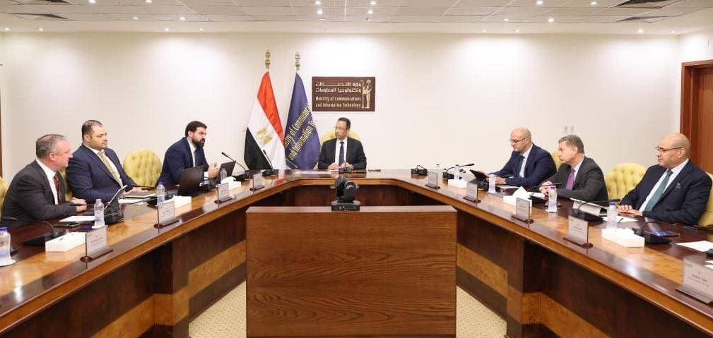 وزير الاتصالات يبحث مع هيكا دا...
