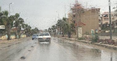 فيديو.. الأرصاد تحذر من فرص أمطار غزيرة ورعدية على مناطق أقصى غرب البلاد
