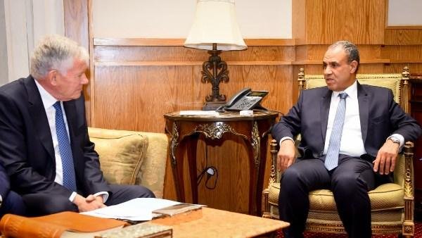 وزير الخارجية للمبعوث الفرنسي: ضرورة التصدي للاستيطان ومحاولات ضم الضفة الغربية