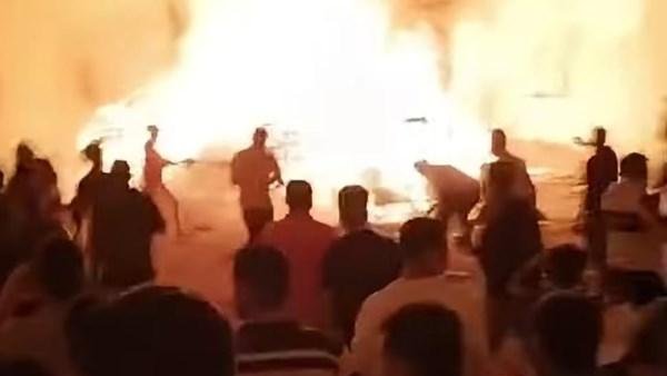 السيطرة على حريق نشب في عقار بالشرقية..شاهد