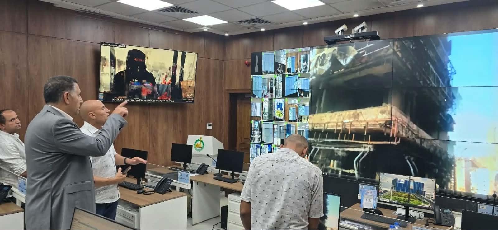 محافظ القليوبية يتابع حريق محل كشري ببنها ويوجه بسرعة السيطرة على النيران وتأمين المواطنين