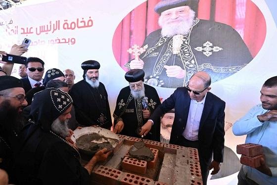 البابا تواضروس الثاني يزور دير العذراء والملاك ميخائيل بالبهنسا ويضع حجر أساس كاتدرائية الدير الجديدة