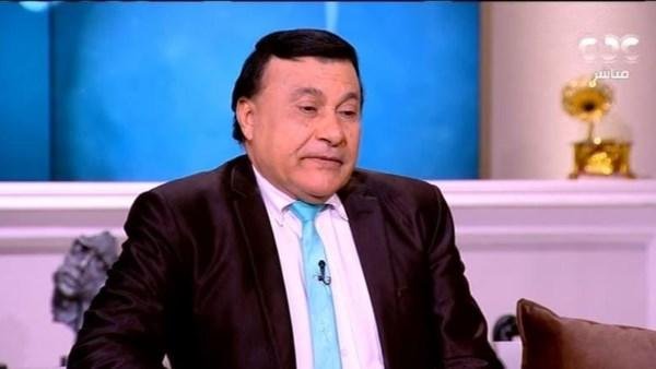 من اغتيال السادات إلى عادل امام .. خيري حسن يروي كواليس 50 عامًا أمام الميكروفون والكاميرا