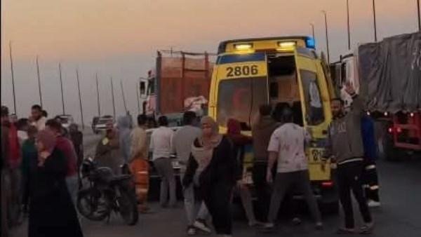 بالصور| حادث ميكروباص مروع يتسبب في إصابة عدد من العمال بالقرب من كارتة حلوان