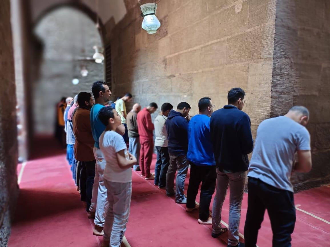 فاتتني صلاة العصر ودخل المغرب.. أيهما أصلي أولًا ؟.. الإفتاء تجيب
