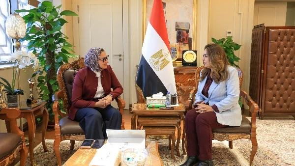 تبسيط إجراءات إنهاء مخالفات التصالح ودعم الاستثمار والاستفادة من المقومات الزراعية والاقتصادية..تعليمات مشددة لمحافظ الوادي الجديد